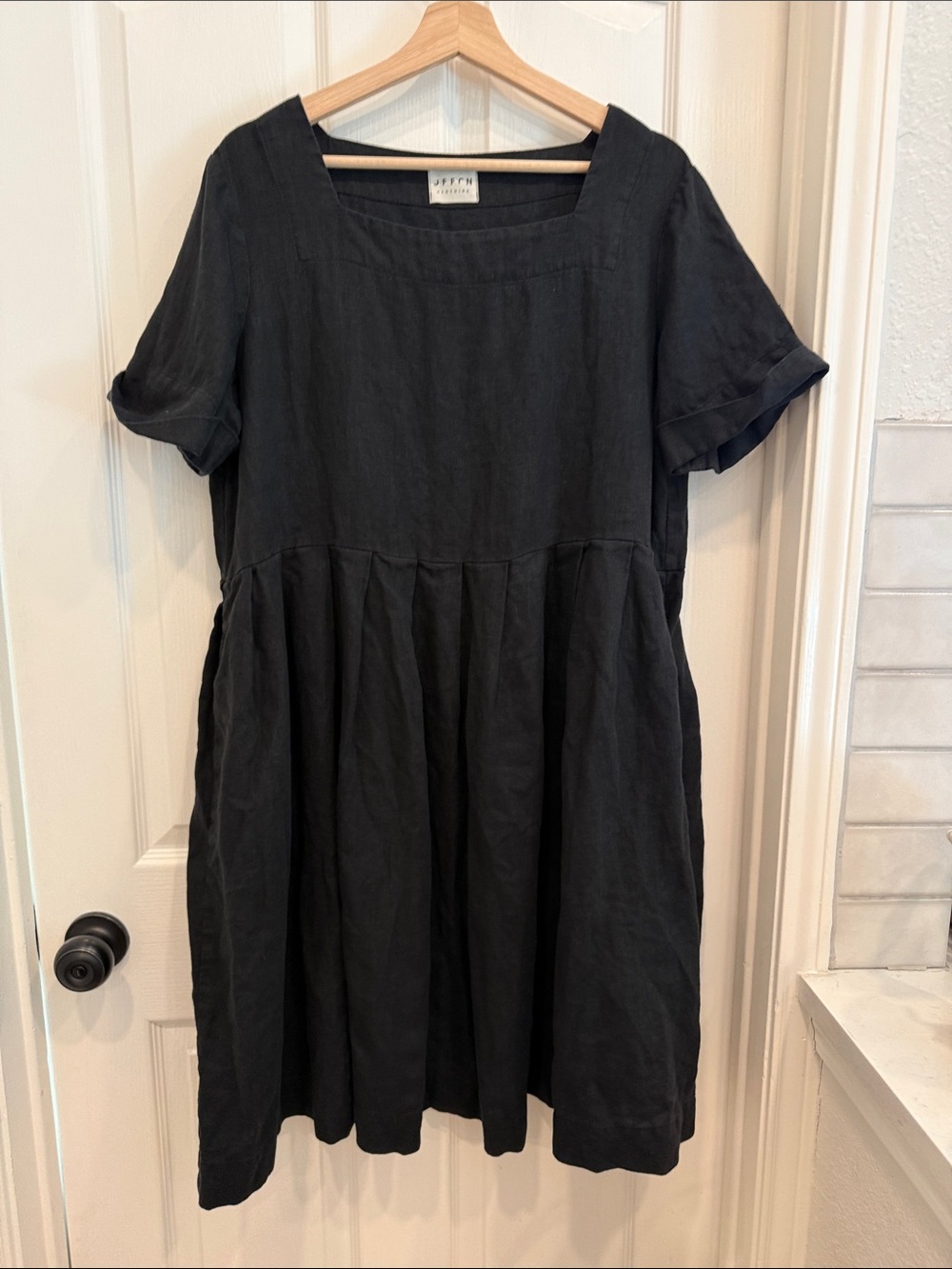 Offon linen square neck dress